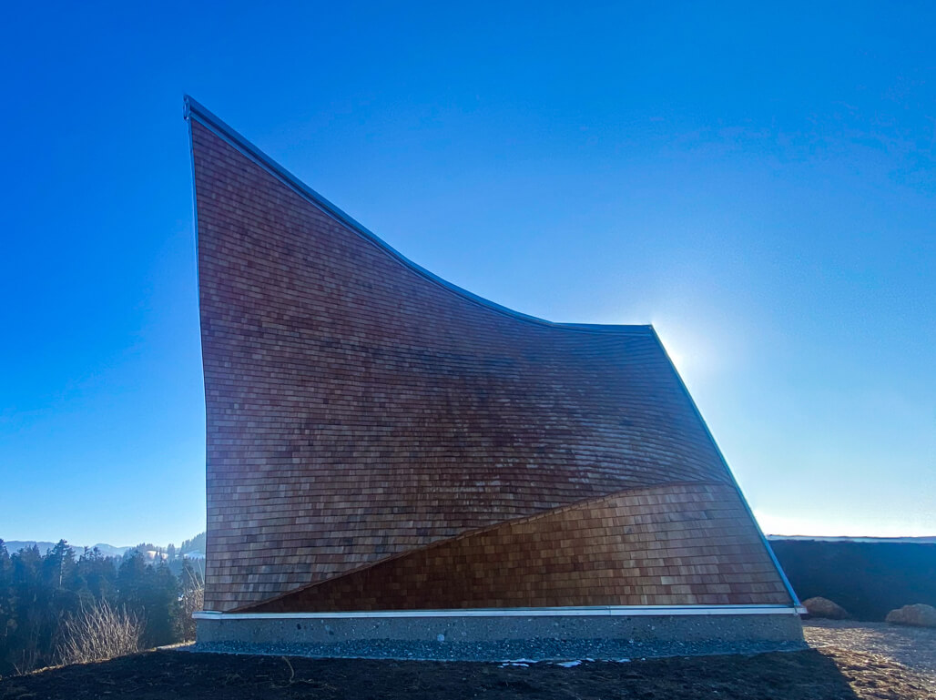 Dach mit Holzschindeln aus Laerche gespalten