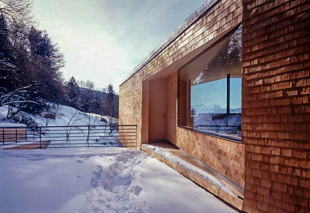 Hausfassade Holzschindeln aus Fichte gespalten