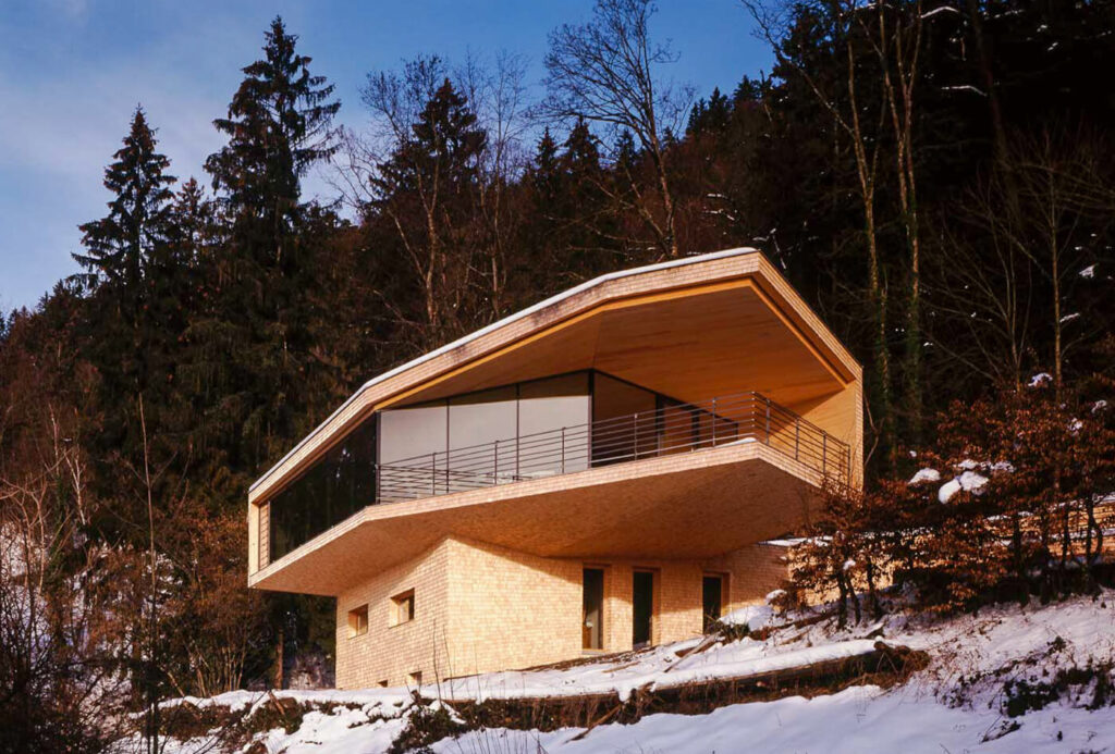 Hausfassade Holzschindeln aus Fichte gespalten